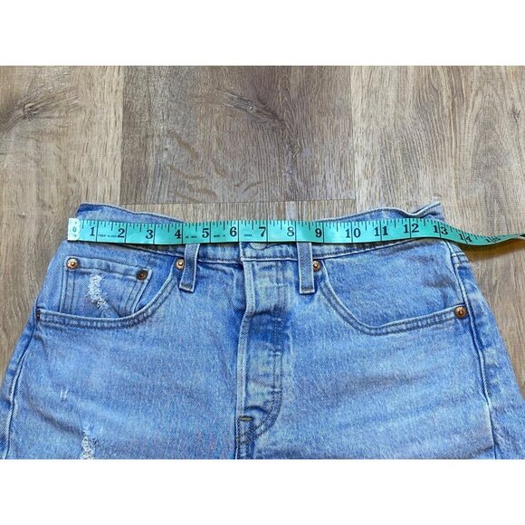 Levis 501 High-Waisted Distressed Denim Shorts With Frayed Hem Button Fly Light - Picture 3 of 8